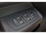 Volvo XC60 T8 Recharge AWD Plus Dark - LONG RANGE - Panorama/schuifdak - IntelliSafe Assist & Surround - 360º Camera - Harman/Kardon audio - Adaptieve LED koplampen - Verwarmde voorstoelen, stuur & achterbank - Parkeersensoren voor & achter - Elektr. bedienb. voorstoelen met geheugen - Draadloze tel. lader - Extra getint glas - 20' LMV