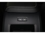 Volvo XC60 T8 Recharge AWD Plus Dark - LONG RANGE - Panorama/schuifdak - IntelliSafe Assist & Surround - 360º Camera - Harman/Kardon audio - Adaptieve LED koplampen - Verwarmde voorstoelen, stuur & achterbank - Parkeersensoren voor & achter - Elektr. bedienb. voorstoelen met geheugen - Draadloze tel. lader - Extra getint glas - 20' LMV