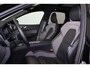 Volvo XC60 T8 Recharge AWD Plus Dark - LONG RANGE - Panorama/schuifdak - IntelliSafe Assist & Surround - 360º Camera - Harman/Kardon audio - Adaptieve LED koplampen - Verwarmde voorstoelen, stuur & achterbank - Parkeersensoren voor & achter - Elektr. bedienb. voorstoelen met geheugen - Draadloze tel. lader - Extra getint glas - 20' LMV