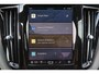 Volvo XC60 T8 Recharge AWD Plus Dark - LONG RANGE - Panorama/schuifdak - IntelliSafe Assist & Surround - 360º Camera - Harman/Kardon audio - Adaptieve LED koplampen - Verwarmde voorstoelen, stuur & achterbank - Parkeersensoren voor & achter - Elektr. bedienb. voorstoelen met geheugen - Draadloze tel. lader - Extra getint glas - 20' LMV