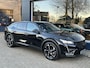 Peugeot 408 1.6 HYbrid Allure Pack 180 PK | Automaat Hybride | Bouwjaar 12-2023 | NETTO DEAL AANBIEDING | Digitaal Dashboard | Dode Hoek Bewaking | LED Verlichting | Stoelverwarming | Draadloos Apple Carplay & Android auto | Lichtmetalen velgen | Groot Multimedia Scherm |
