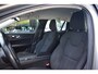 Volvo V60 B3 163pk Momentum Advantage | Park Assist | Trekhaak