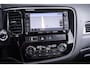 Mitsubishi Outlander 2.0 PHEV Executive Edition AWD private-glas intro-pakket style-pakket cruise-controle navigatie camera PDC v+a trekhaak Bi-Xenon