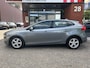 Volvo V40 1.5 T2 Momentum // CRUISE CONTROL // CLIMA // NAVI // PARKEERSENSOREN // TREKHAAK //