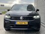 Volkswagen Tiguan 1.5 TSI R-Line Business+ / R-Line Interieur + Exterieur / Black Style / Panoramadak / Digitale Cockpit / Parkeersensoren V+A / Stuur + Stoelverwarming