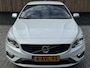 Volvo V60 2.0 D4 R-Design 181pk | Navigatie | Cruise control | Climate control | Hondenrek | Dashcam | Zwarte hemelbekleding | LED dagrijverlichting | Parkeersensoren achter