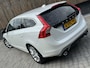 Volvo V60 2.0 D4 R-Design 181pk | Navigatie | Cruise control | Climate control | Hondenrek | Dashcam | Zwarte hemelbekleding | LED dagrijverlichting | Parkeersensoren achter