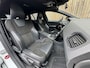 Volvo V60 2.0 D4 R-Design 181pk | Navigatie | Cruise control | Climate control | Hondenrek | Dashcam | Zwarte hemelbekleding | LED dagrijverlichting | Parkeersensoren achter