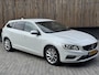 Volvo V60 2.0 D4 R-Design 181pk | Navigatie | Cruise control | Climate control | Hondenrek | Dashcam | Zwarte hemelbekleding | LED dagrijverlichting | Parkeersensoren achter