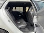Volvo V60 2.0 D4 R-Design 181pk | Navigatie | Cruise control | Climate control | Hondenrek | Dashcam | Zwarte hemelbekleding | LED dagrijverlichting | Parkeersensoren achter