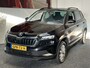 Skoda Karoq 1.0 TSI BUSINESS EDITION NAVIGATIE CRUISE CONTROL CLIMATE CONTROL APPLE CARPLAY/ANDROID KEYLESS GO STOELVERWARMING ACHTERUITRIJCAMERA ZEER MOOI !! Brgl