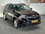 Skoda Karoq 1.0 TSI BUSINESS EDITION NAVIGATIE CRUISE CONTROL CLIMATE CONTROL APPLE CARPLAY/ANDROID KEYLESS GO STOELVERWARMING ACHTERUITRIJCAMERA ZEER MOOI !! Brgl