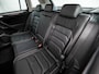 Volkswagen Tiguan 1.5 TSI ACT R-Line Highline 150Pk Automaat (PANORAMADAK, DIGITAL COCKPIT, APPLE CARPLAY, ELEK SPORTSTOELEN, LEDER, STOELVERWARMING, CAMERA, GETINT GLAS, KEYLESS, LED, ELEK ACHTERKLEP, PARKEER ASSISTENT, NIEUWSTAAT)