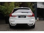 Volvo XC60 2.0 T6 Plug-in hybrid AWD Ultra Black Edition | 22" Velgen | Luchtvering | Bowers&Wilkins | Panoramadak | Pilot Assist