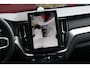 Volvo XC60 2.0 T6 Plug-in hybrid AWD Ultra Black Edition | 22" Velgen | Luchtvering | Bowers&Wilkins | Panoramadak | Pilot Assist