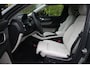 Volvo XC40 2.0 B4 Plus Dark | 20" Velgen | Matrix LED | 360 Camera | Panoramadak | Pilot Assist