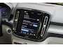 Volvo XC40 2.0 B4 Plus Dark | 20" Velgen | Matrix LED | 360 Camera | Panoramadak | Pilot Assist