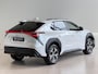 Toyota bZ4X Dynamic 71 kWh 3-fase | Platinum pearl white | BSM | Keyless | Elektr. Klep  | Nieuw uit voorraad leverbaar |