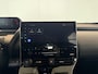 Toyota bZ4X Dynamic 71 kWh 3-fase | Platinum pearl white | BSM | Keyless | Elektr. Klep  | Nieuw uit voorraad leverbaar |