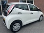 Toyota Aygo 1.0 VVT-i x-fun KOUDE AIRCO / LED / CV+AB / RIJKLAAR / BLUETOOTH