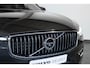 Volvo XC60 B5 Automaat Business Pro | Trekhaak | 360° parkeercamera | Adaptive cruise control | BLIS | Stoelverwarming | Stuurwielverwarming | Navigatie | Maroon lederen bekleding | Comfortstoelen |