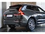 Volvo XC60 B5 Automaat Business Pro | Trekhaak | 360° parkeercamera | Adaptive cruise control | BLIS | Stoelverwarming | Stuurwielverwarming | Navigatie | Maroon lederen bekleding | Comfortstoelen |