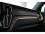 Volvo XC60 B5 Automaat Business Pro | Trekhaak | 360° parkeercamera | Adaptive cruise control | BLIS | Stoelverwarming | Stuurwielverwarming | Navigatie | Maroon lederen bekleding | Comfortstoelen |