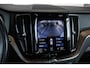 Volvo XC60 B5 Automaat Business Pro | Trekhaak | 360° parkeercamera | Adaptive cruise control | BLIS | Stoelverwarming | Stuurwielverwarming | Navigatie | Maroon lederen bekleding | Comfortstoelen |
