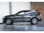 Volvo XC60 B5 Automaat Business Pro | Trekhaak | 360° parkeercamera | Adaptive cruise control | BLIS | Stoelverwarming | Stuurwielverwarming | Navigatie | Maroon lederen bekleding | Comfortstoelen |