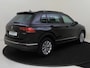 Volkswagen Tiguan 1.4 TSI eHybrid Life | Panoramadak | Achteruitrijcamera | Stoel- en stuurwielverwarming | 3-zone airco | Navigatie | Digital cockpit Pro | Adaptieve cruise control |