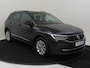 Volkswagen Tiguan 1.4 TSI eHybrid Life | Panoramadak | Achteruitrijcamera | Stoel- en stuurwielverwarming | 3-zone airco | Navigatie | Digital cockpit Pro | Adaptieve cruise control |