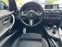BMW 3-Serie 328i 245pk Automaat Executive M-Performance Schuifdak 20" LMV Sportuitlaat Xenon Navigatie