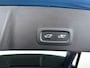 Volvo XC40 B4 Aut. Plus Dark | Harman Kardon | Stoel- en Stuuverwarming | Parkeercamera | Trekhaak