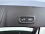 Volvo XC40 B4 Aut. Plus Dark | Stoel- en Stuurverwarming | Harman Kardon | Parkeercamera | Trekhaak