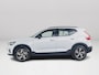 Volvo XC40 B4 Aut. Plus Dark | Stoel- en Stuurverwarming | Harman Kardon | Parkeercamera | Trekhaak