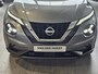 Nissan Juke 1.0-114 pk DIG-T N-Connecta -NIEUWSTE MODEL- Maar liefst ruim €. 12.000,- VOORDEEL: van €. 37.250,- voor €. 24.895,- ! Slechts 2.800km ! Navigatie, Climate cntrl, Cruise Cntrl, Lane Assist. Metallic lak, LM wielen, Stoel-, stuur- en voorraamverw., Keyless