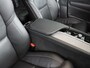 Volvo XC90 T8 Recharge AWD Ultimate Dark | Full Option! | Bowers & Wilkins | trekhaak | Gelamineerde zijruiten| Luchtvering | Head-Up Display | Stoel & stuurwielverwarming | Achterbankverwarming | Adaptieve cruise control incl. BLIS