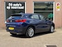 BMW X2 SDrive18i EXECUTIVE | LEER | HEAD-UP | NAVI | CAMERA | CRUISE | AUTOMAAT | VELGEN