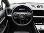 Porsche Cayenne Coupé 3.0 E-Hybrid | Full LED | Trekhaak | Bose Audio | Panorama Dak | 360˚ Camera | Carplay | 18 Ledig Elektrische Stoelen | Parkeersensoren | Adaptive Cruise | Stoel Verwarming en Ventilatie | Navigatiesysteem | 22 Inch | 23.710 Km!!