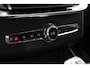 Volvo XC90 T8 Automaat Plug-in hybrid AWD Ultra Bright Verwarmbare voorstoelen | Ventileerbare voorstoelen | Verwarmbaar stuurwiel | Verwarmbare achterbank | Premium audio by Bowers & Wilkins | Luchtvering | Rondom zichtcamera | 20 inch Lichtmetalen velgen | Alarmklasse 3