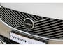 Volvo XC90 T8 Automaat Plug-in hybrid AWD Ultra Bright Verwarmbare voorstoelen | Ventileerbare voorstoelen | Verwarmbaar stuurwiel | Verwarmbare achterbank | Premium audio by Bowers & Wilkins | Luchtvering | Rondom zichtcamera | 20 inch Lichtmetalen velgen | Alarmklasse 3
