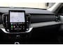 Volvo XC90 T8 Automaat Plug-in hybrid AWD Ultra Bright Verwarmbare voorstoelen | Ventileerbare voorstoelen | Verwarmbaar stuurwiel | Verwarmbare achterbank | Premium audio by Bowers & Wilkins | Luchtvering | Rondom zichtcamera | 20 inch Lichtmetalen velgen | Alarmklasse 3