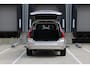 Volvo XC90 T8 Automaat Plug-in hybrid AWD Ultra Bright Verwarmbare voorstoelen | Ventileerbare voorstoelen | Verwarmbaar stuurwiel | Verwarmbare achterbank | Premium audio by Bowers & Wilkins | Luchtvering | Rondom zichtcamera | 20 inch Lichtmetalen velgen | Alarmklasse 3