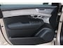 Volvo XC90 T8 Automaat Plug-in hybrid AWD Ultra Bright Verwarmbare voorstoelen | Ventileerbare voorstoelen | Verwarmbaar stuurwiel | Verwarmbare achterbank | Premium audio by Bowers & Wilkins | Luchtvering | Rondom zichtcamera | 20 inch Lichtmetalen velgen | Alarmklasse 3