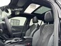 Peugeot e-2008 EV GT Pack 136 PK Automaat | 12-2022 Auto | Meest Complete Uitvoering | Glazen Schuif-Kanteldak | 18" Lichtmetalen Velgen | Navigatie | Alcantara Stoelen | Stoelverwarming | Climate Control | Adaptieve Cruise Control | Camera | Hoge Zitpositie |