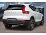 Volvo XC40 2.0 B4 Plus Dark | 2.000 kg trekgewicht! |  Trekhaak elektrisch | Adaptieve Cruise Control | Pilot Assist | Elektrisch verstelbare stoelen + Geheugen | Harman/Kardon Audio | Stoel & Stuurverwarming | Google Services | Keyless Entry| Elektrische achterklep