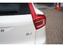 Volvo XC40 2.0 B4 Plus Dark | 2.000 kg trekgewicht! |  Trekhaak elektrisch | Adaptieve Cruise Control | Pilot Assist | Elektrisch verstelbare stoelen + Geheugen | Harman/Kardon Audio | Stoel & Stuurverwarming | Google Services | Keyless Entry| Elektrische achterklep