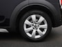 MINI Countryman 1.5 Cooper S E ALL4 | Automaat | Navigatie | Panoramadak | Cruise Control | Comfort Access | Parkeersensoren achter | Dakrails | Sportstuur | Climate Control | Radio MINI Visual Boost | LED-verlichting | Mistlampen voor |
