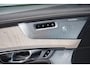 Volvo XC90 2.0 T8 Plug-in hybrid AWD Ultra Dark | Luchtvering | Bowers & Wilkins | Panoramadak | Stoelen verwarmd & Geventileerd | Head-Up Display | 360 Camera | Stoelmassage | Keyless Entry | Stuurverwarming