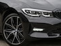 BMW 3-Serie 318i/ CARPLAY/ LIVE COCKPIT/ SHADOW LINE/ 19INCH VELGEN/ SPORTSTOELEN